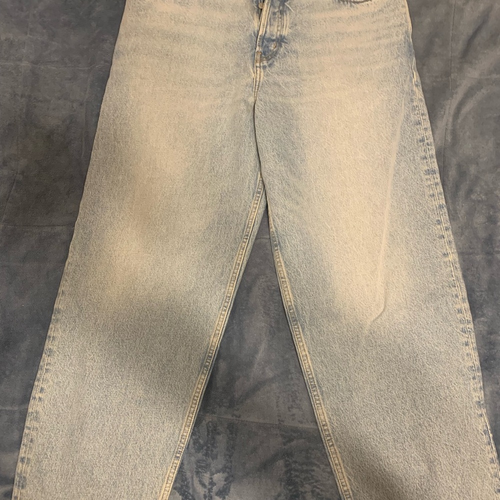 COS Women’s Light Wash Denim Jeans
